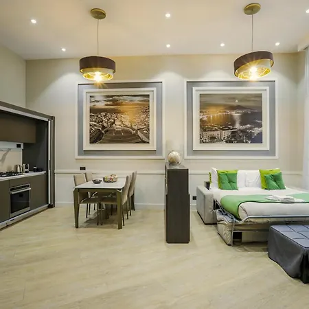 Piazza Luxury Nel Cuore Di アパート *